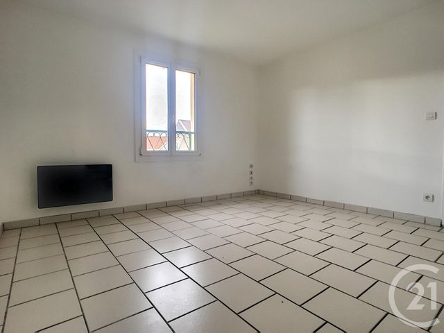 Appartement F2 &agrave; louer - 2 pi&egrave;ces - 30,50 m2 - Lacroix St Ouen - 60 - PICARDIE