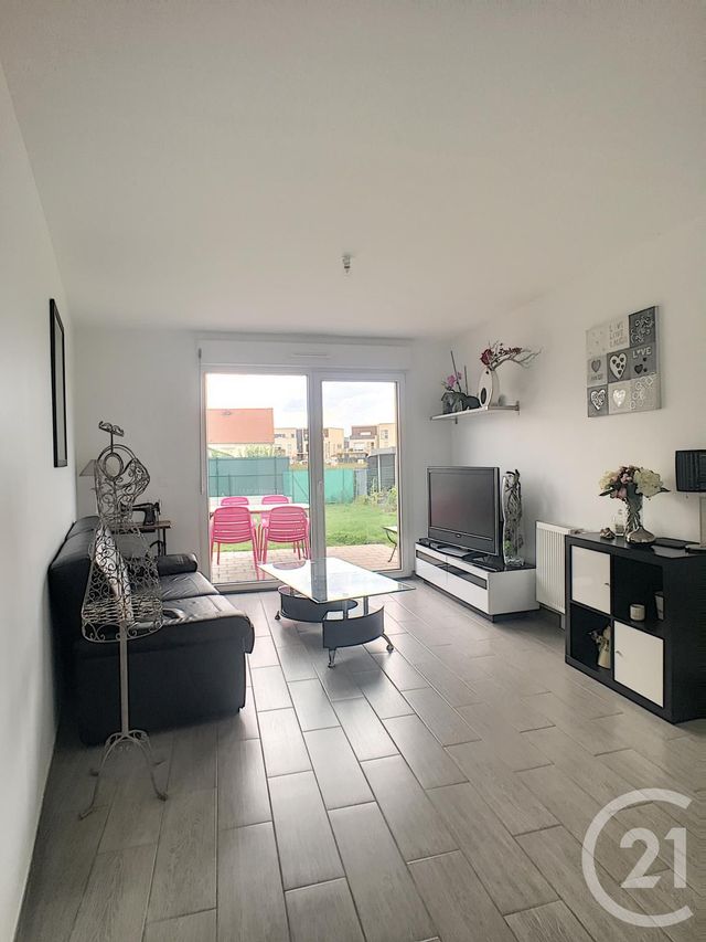 Maison &agrave; louer - 3 pi&egrave;ces - 63,90 m2 - Lacroix St Ouen - 60 - PICARDIE
