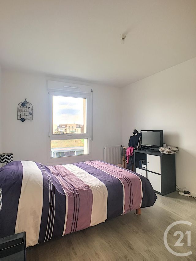 Maison &agrave; louer - 3 pi&egrave;ces - 63,90 m2 - Lacroix St Ouen - 60 - PICARDIE