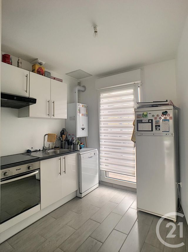 Maison &agrave; louer - 3 pi&egrave;ces - 63,90 m2 - Lacroix St Ouen - 60 - PICARDIE