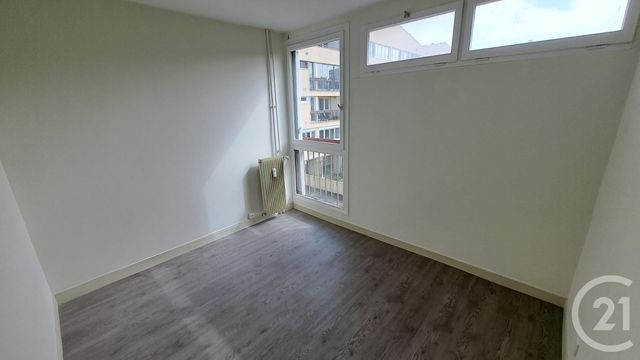 Appartement F5 &agrave; louer - 5 pi&egrave;ces - 96,97 m2 - Compiegne - 60 - PICARDIE