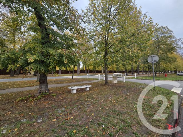 Appartement Studio &agrave; louer - 1 pi&egrave;ce - 25,60 m2 - Compiegne - 60 - PICARDIE
