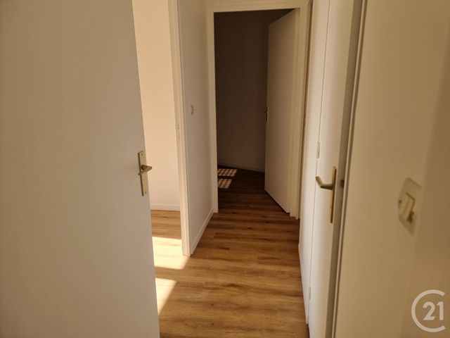 Appartement F3 &agrave; louer - 3 pi&egrave;ces - 55,69 m2 - Brie Comte Robert - 77 - ILE-DE-FRANCE