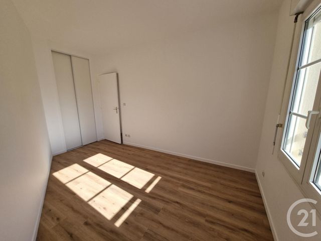 Appartement F3 &agrave; louer - 3 pi&egrave;ces - 55,69 m2 - Brie Comte Robert - 77 - ILE-DE-FRANCE