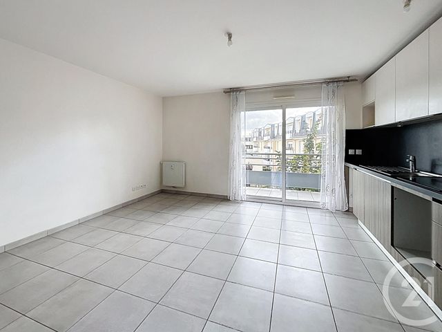 Appartement Triplex à vendre - 4 pièces - 68,91 m2 - Brie Comte Robert - 77 - ILE-DE-FRANCE