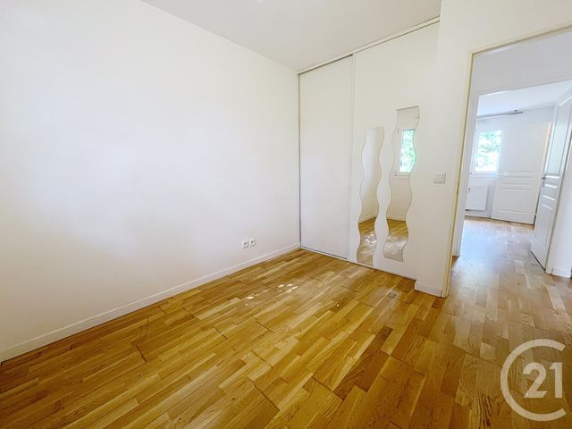 Appartement Triplex à vendre - 4 pièces - 68,91 m2 - Brie Comte Robert - 77 - ILE-DE-FRANCE