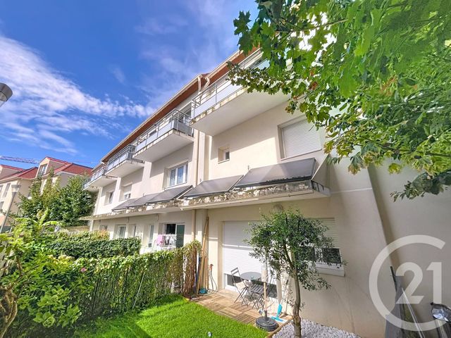 Appartement Triplex à vendre - 4 pièces - 68,91 m2 - Brie Comte Robert - 77 - ILE-DE-FRANCE