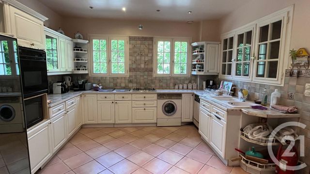 Maison à vendre - 12 pièces - 311 m2 - Presles En Brie - 77 - ILE-DE-FRANCE