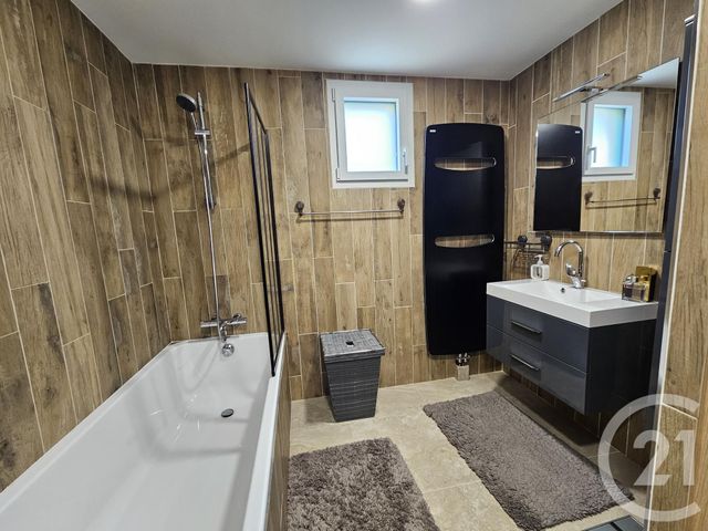 Maison &agrave; louer - 4 pi&egrave;ces - 74,61 m2 - Lesigny - 77 - ILE-DE-FRANCE