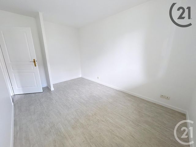Appartement F3 à louer - 3 pièces - 57,69 m2 - Brie Comte Robert - 77 - ILE-DE-FRANCE
