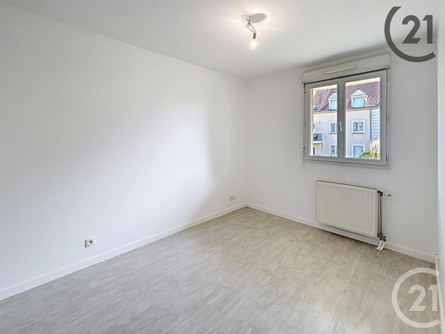 Appartement F3 à louer - 3 pièces - 57,69 m2 - Brie Comte Robert - 77 - ILE-DE-FRANCE