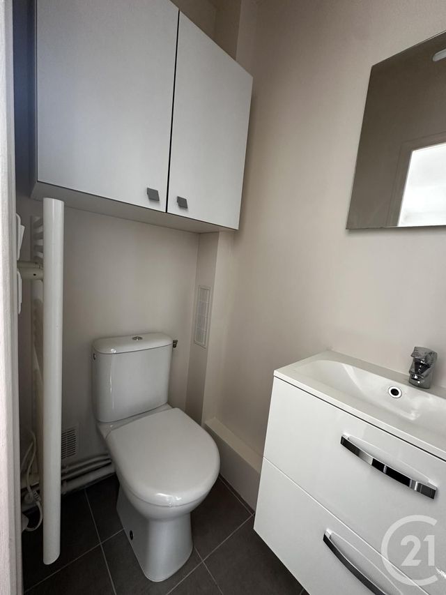 Appartement F1 &agrave; louer - 1 pi&egrave;ce - 21,89 m2 - Brie Comte Robert - 77 - ILE-DE-FRANCE