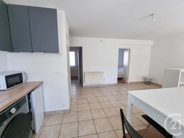 Appartement F2 &agrave; louer - 2 pi&egrave;ces - 40,26 m2 - Brie Comte Robert - 77 - ILE-DE-FRANCE