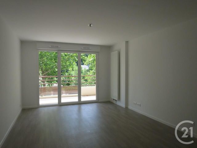 Appartement F2 &agrave; louer - 2 pi&egrave;ces - 43,27 m2 - Brie Comte Robert - 77 - ILE-DE-FRANCE