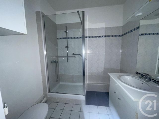 Appartement F1 &agrave; louer - 1 pi&egrave;ce - 28,10 m2 - Brie Comte Robert - 77 - ILE-DE-FRANCE