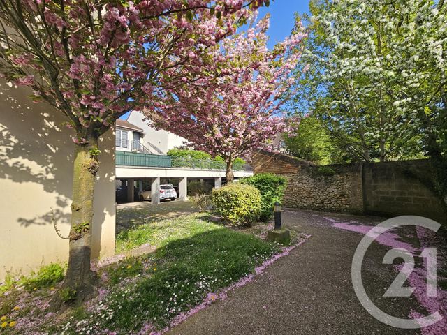 Appartement F1 bis &agrave; louer - 2 pi&egrave;ces - 29,44 m2 - Brie Comte Robert - 77 - ILE-DE-FRANCE