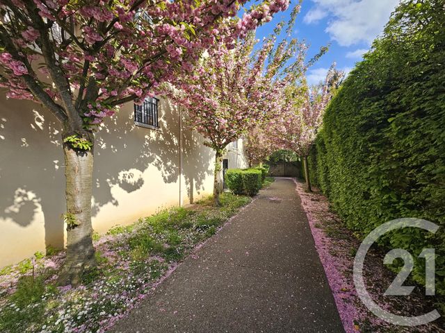 Appartement F1 bis &agrave; louer - 2 pi&egrave;ces - 29,44 m2 - Brie Comte Robert - 77 - ILE-DE-FRANCE