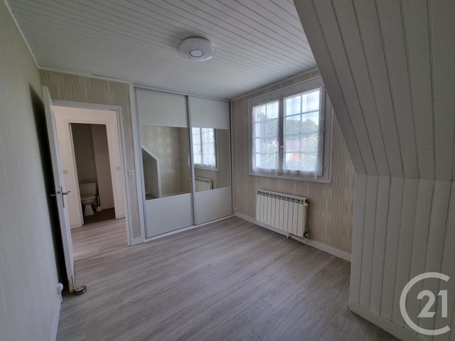 Maison &agrave; louer - 5 pi&egrave;ces - 93,05 m2 - Brie Comte Robert - 77 - ILE-DE-FRANCE