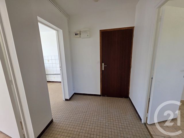 Appartement F2 &agrave; louer - 2 pi&egrave;ces - 41,65 m2 - Brie Comte Robert - 77 - ILE-DE-FRANCE