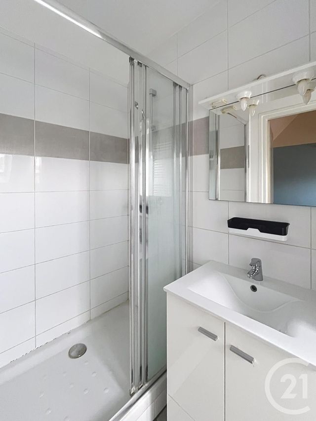 Appartement Triplex &agrave; vendre - 4 pi&egrave;ces - 68,91 m2 - Brie Comte Robert - 77 - ILE-DE-FRANCE
