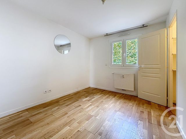 Appartement Triplex &agrave; vendre - 4 pi&egrave;ces - 68,91 m2 - Brie Comte Robert - 77 - ILE-DE-FRANCE