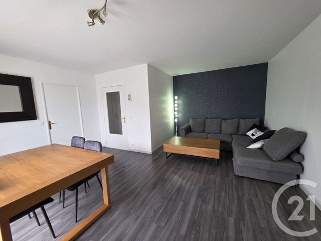 Appartement F2 &agrave; louer - 2 pi&egrave;ces - 50,50 m2 - Brie Comte Robert - 77 - ILE-DE-FRANCE