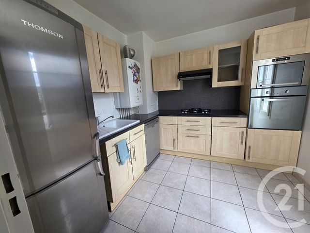 Appartement F2 &agrave; louer - 2 pi&egrave;ces - 50,50 m2 - Brie Comte Robert - 77 - ILE-DE-FRANCE