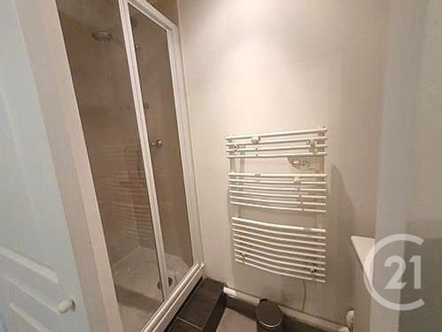 Appartement F1 &agrave; louer - 1 pi&egrave;ce - 23,40 m2 - Brie Comte Robert - 77 - ILE-DE-FRANCE