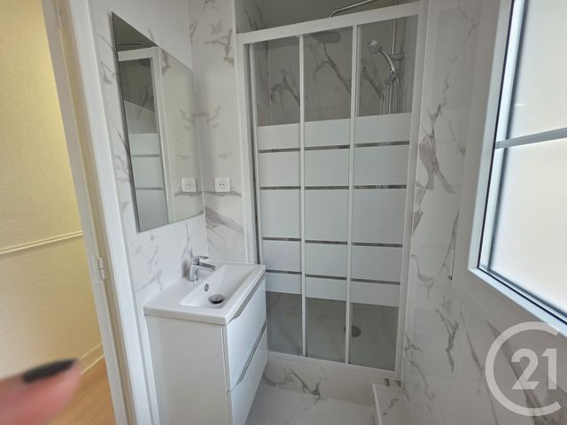 Appartement Studio &agrave; louer - 1 pi&egrave;ce - 27,35 m2 - Brie Comte Robert - 77 - ILE-DE-FRANCE