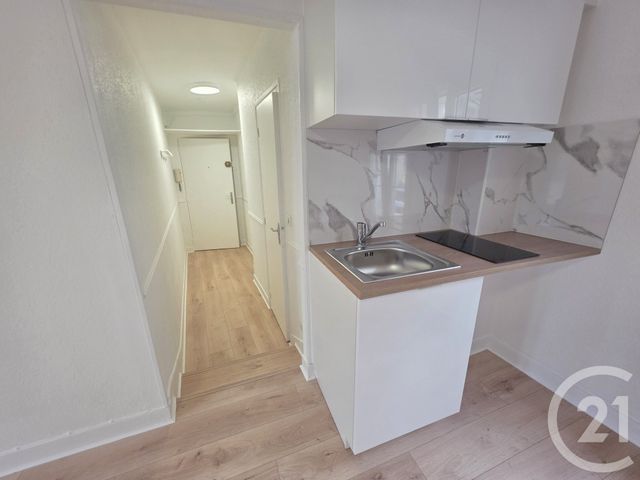 Appartement Studio &agrave; louer - 1 pi&egrave;ce - 27,35 m2 - Brie Comte Robert - 77 - ILE-DE-FRANCE