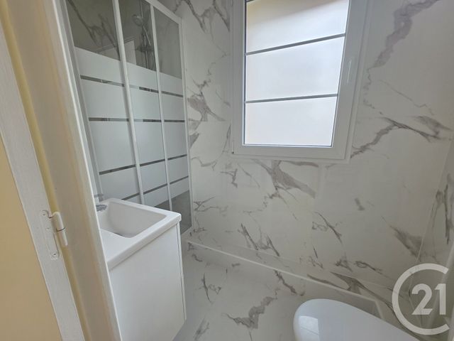 Appartement Studio &agrave; louer - 1 pi&egrave;ce - 27,35 m2 - Brie Comte Robert - 77 - ILE-DE-FRANCE
