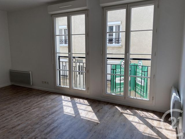 Appartement F1 &agrave; louer - 1 pi&egrave;ce - 26,70 m2 - Brie Comte Robert - 77 - ILE-DE-FRANCE