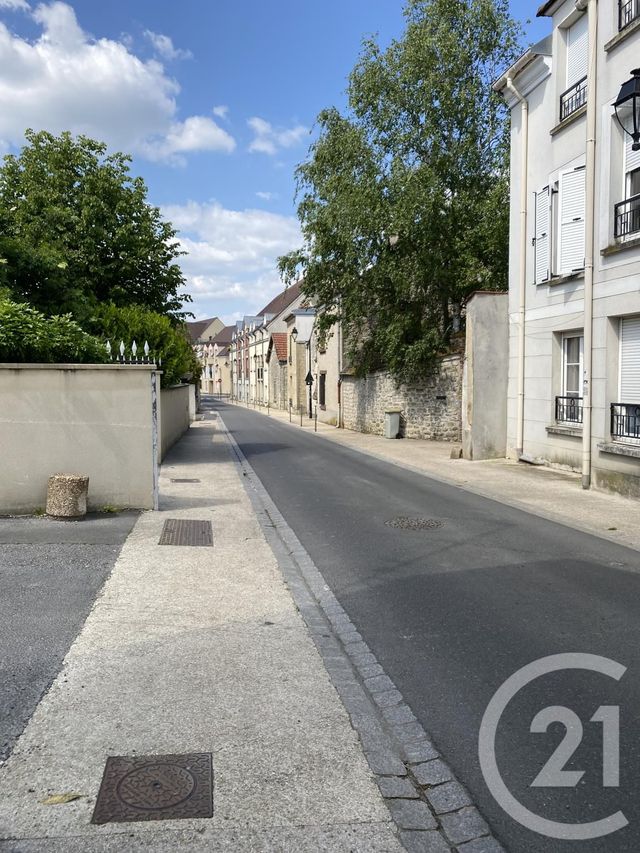 Appartement F1 &agrave; louer - 1 pi&egrave;ce - 26,70 m2 - Brie Comte Robert - 77 - ILE-DE-FRANCE