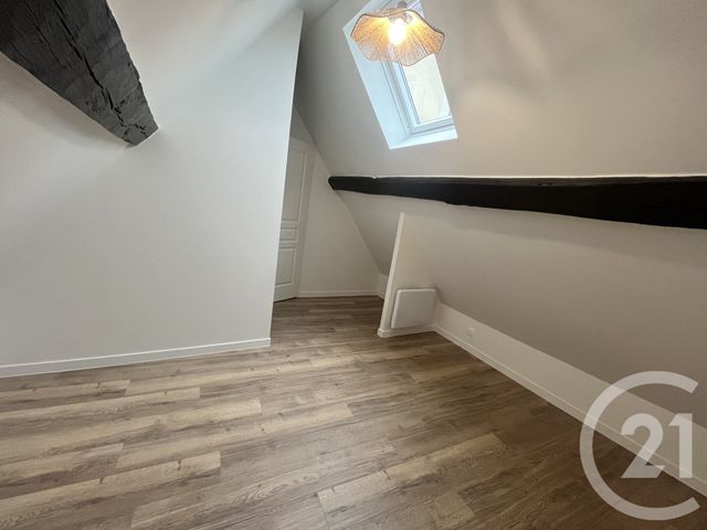 Appartement T1 &agrave; louer - 1 pi&egrave;ce - 35,84 m2 - Brie Comte Robert - 77 - ILE-DE-FRANCE