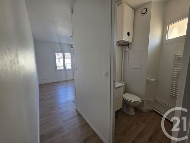 Appartement Studio &agrave; louer - 1 pi&egrave;ce - 24,32 m2 - Brie Comte Robert - 77 - ILE-DE-FRANCE