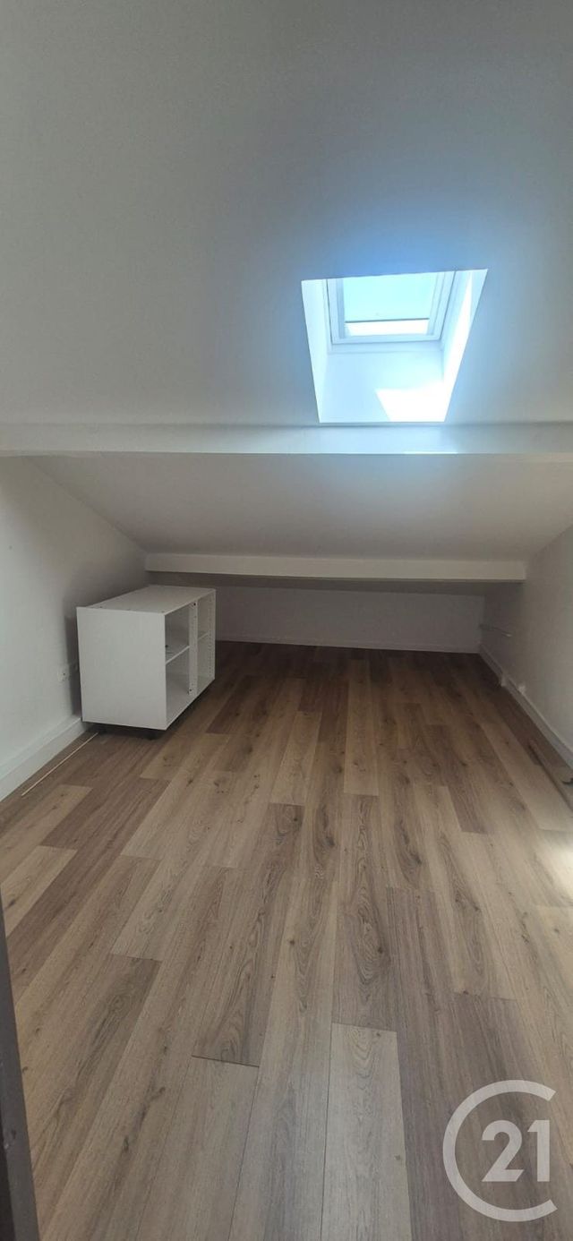 Local commercial à louer - 140.06 m2 - 77 - Seine-et-Marne