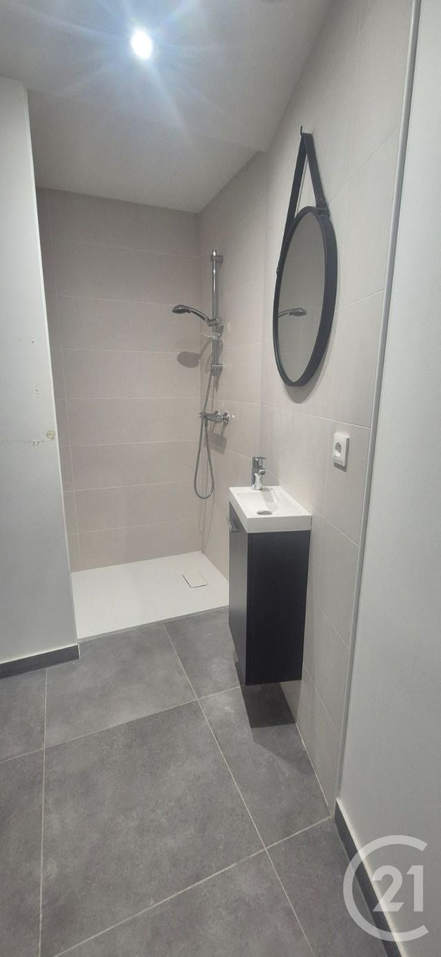 Local commercial à louer - 140.06 m2 - 77 - Seine-et-Marne