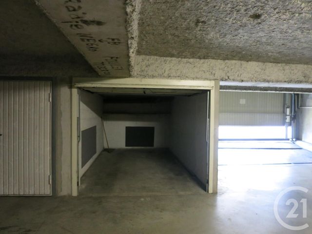 Parking &agrave; louer - 11,20 m2 - Brie Comte Robert - 77 - ILE-DE-FRANCE