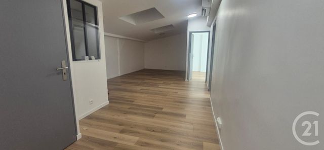 Appartement &agrave; louer - 5 pi&egrave;ces - 140,06 m2 - Servon - 77 - ILE-DE-FRANCE