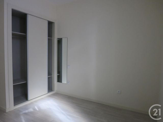 Appartement F3 &agrave; louer - 3 pi&egrave;ces - 50,45 m2 - Brie Comte Robert - 77 - ILE-DE-FRANCE