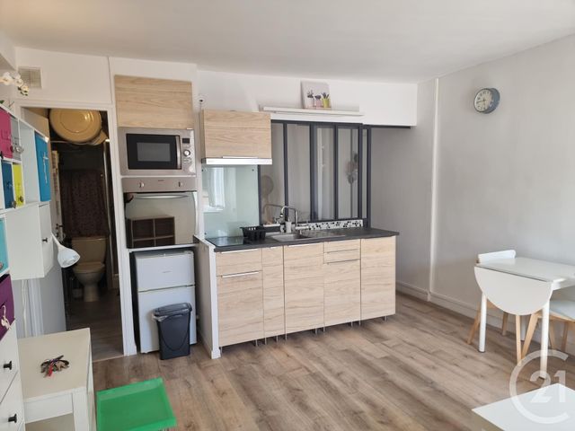 Appartement Studio &agrave; louer - 1 pi&egrave;ce - 30,35 m2 - Brie Comte Robert - 77 - ILE-DE-FRANCE
