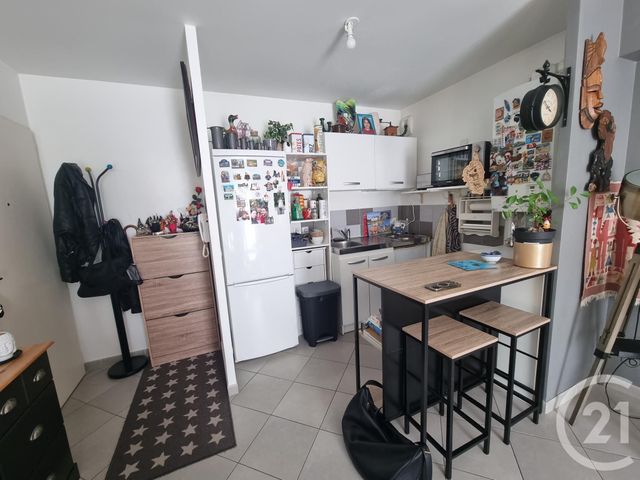 Appartement F2 &agrave; louer - 2 pi&egrave;ces - 39,67 m2 - Brie Comte Robert - 77 - ILE-DE-FRANCE
