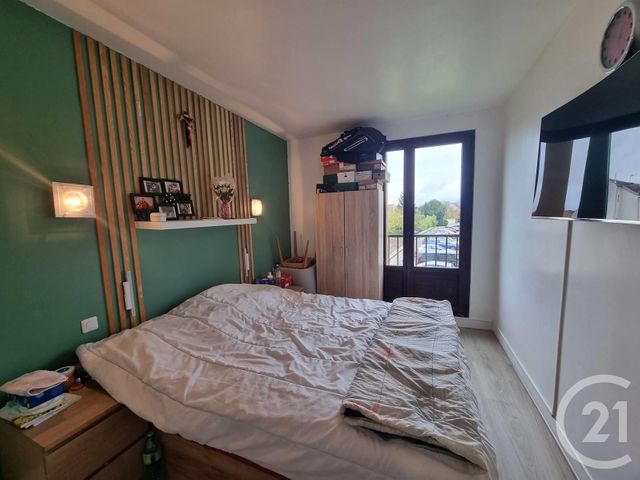 Appartement F3 &agrave; louer - 3 pi&egrave;ces - 62,95 m2 - Brie Comte Robert - 77 - ILE-DE-FRANCE