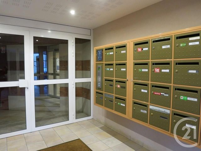 Appartement F2 &agrave; louer - 2 pi&egrave;ces - 47,22 m2 - Brie Comte Robert - 77 - ILE-DE-FRANCE