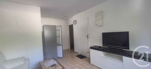 Appartement F2 &agrave; louer - 2 pi&egrave;ces - 34 m2 - Brie Comte Robert - 77 - ILE-DE-FRANCE
