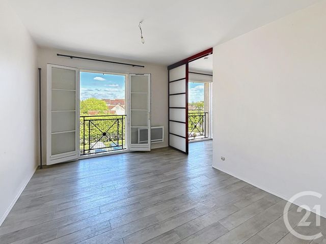 Appartement F1 &agrave; louer - 1 pi&egrave;ce - 30,80 m2 - Brie Comte Robert - 77 - ILE-DE-FRANCE