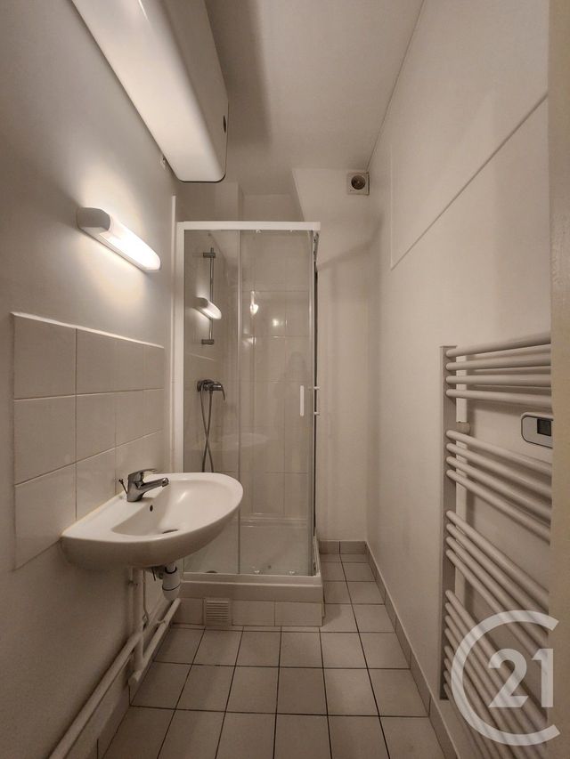 Appartement F3 à louer - 3 pièces - 52,40 m2 - Montrouge - 92 - ILE-DE-FRANCE
