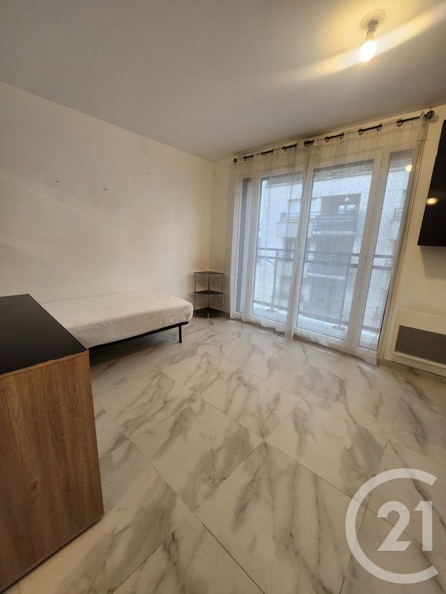 Appartement Studio &agrave; louer - 1 pi&egrave;ce - 25,60 m2 - Montrouge - 92 - ILE-DE-FRANCE