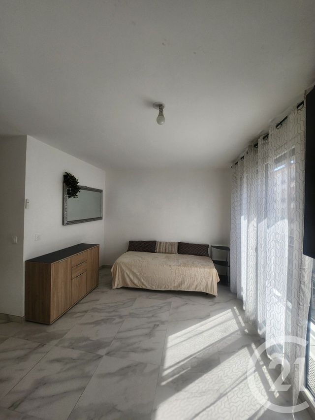 Appartement Studio &agrave; louer - 1 pi&egrave;ce - 25,60 m2 - Montrouge - 92 - ILE-DE-FRANCE