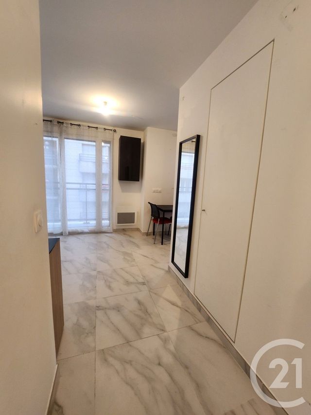 Appartement Studio &agrave; louer - 1 pi&egrave;ce - 25,60 m2 - Montrouge - 92 - ILE-DE-FRANCE